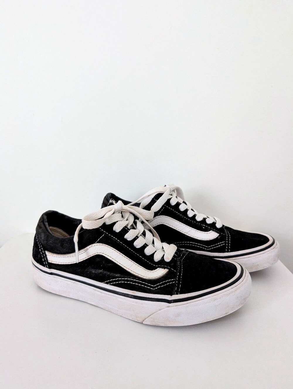 Vans Black & White Youth Size 4.5 Or Women's Size 6